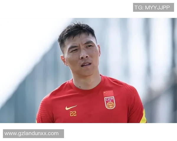 沙特亚与伊朗亚足球对决激战即将上演球迷期待的巅峰之战